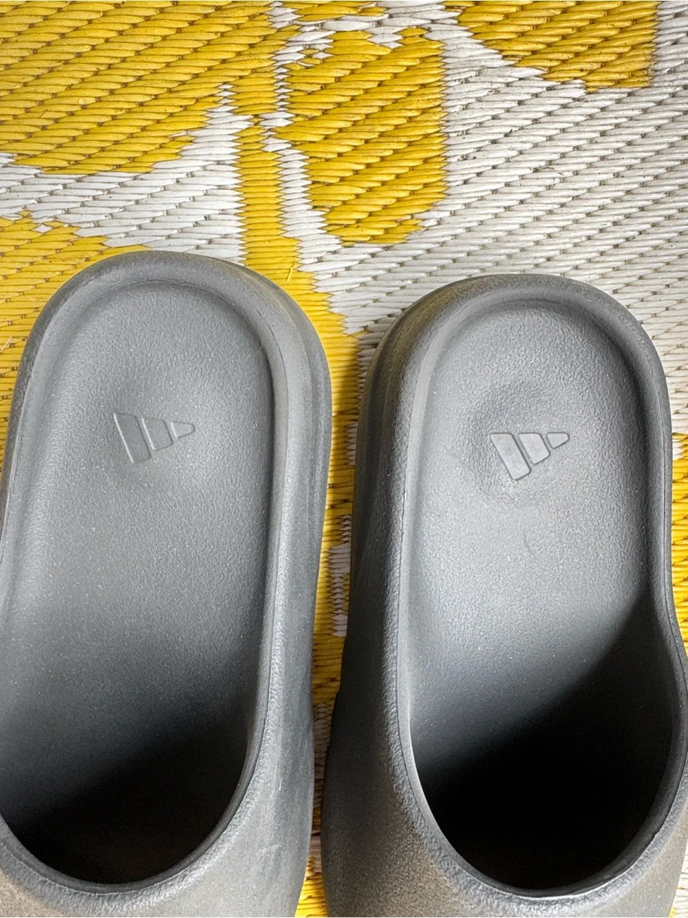 Yeezy Foam Slide Sandals in Dark Gray